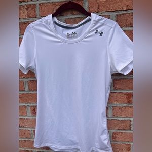 Women’s Under Armour T Shirt size medium